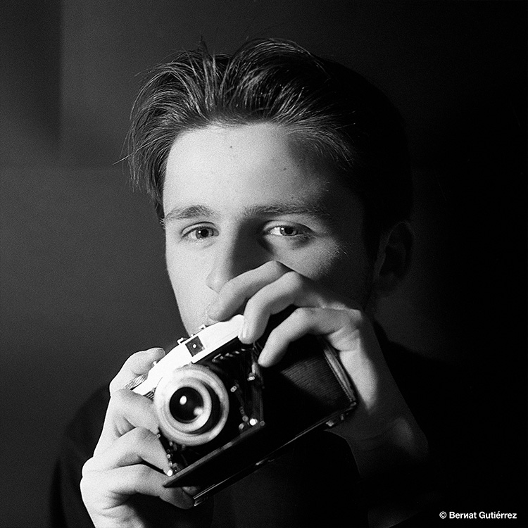 Cumplo 30 años como fotógrafo. Y es que empecé muy jovencito, con tal solo 15 años, allá por 1989, con una Olympus OM-1 que todavía conservo