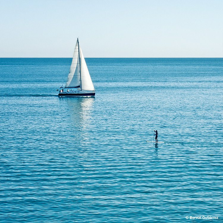 Navegantes de la frontera líquida.